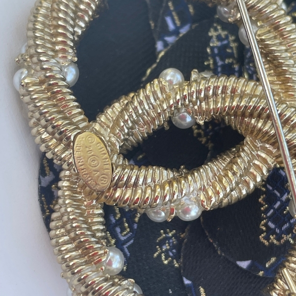 Vintage Authentic Chanel Brooch - Picture 2 of 4